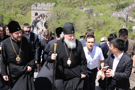Il Patriarca Kirill, al centro, durante la sua recente visita in Cina (Foto: RIA Novosti / Sergei Pyatakov)